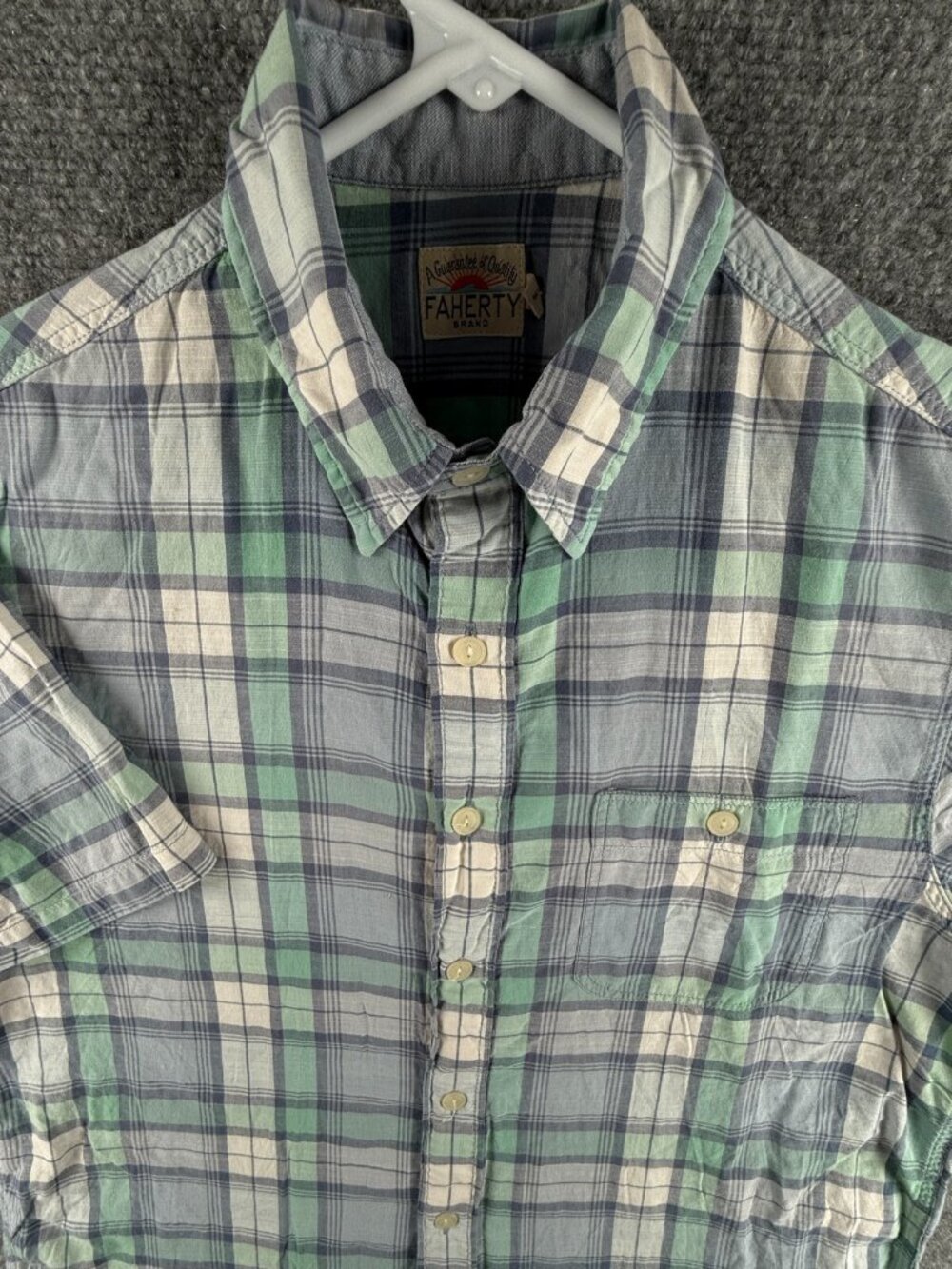 Faherty Button Up Shirt Men Short Sleeve Plaid Green Blue Small Cotton Woven